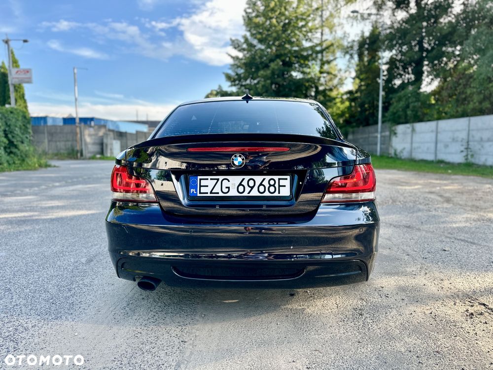BMW Seria 1 123d Edition Sport - 9