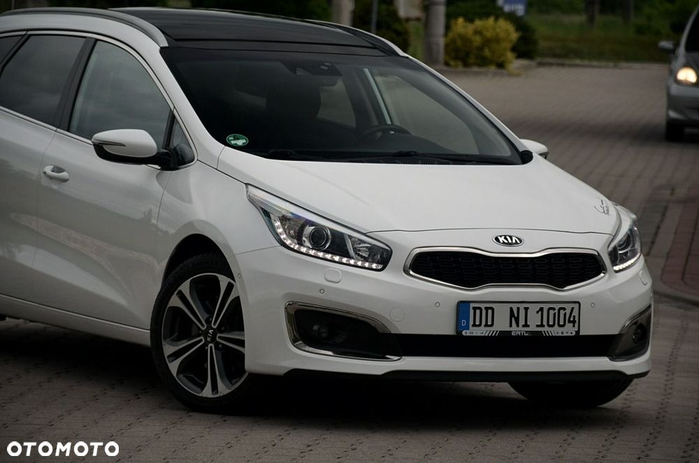 Kia Ceed - 4