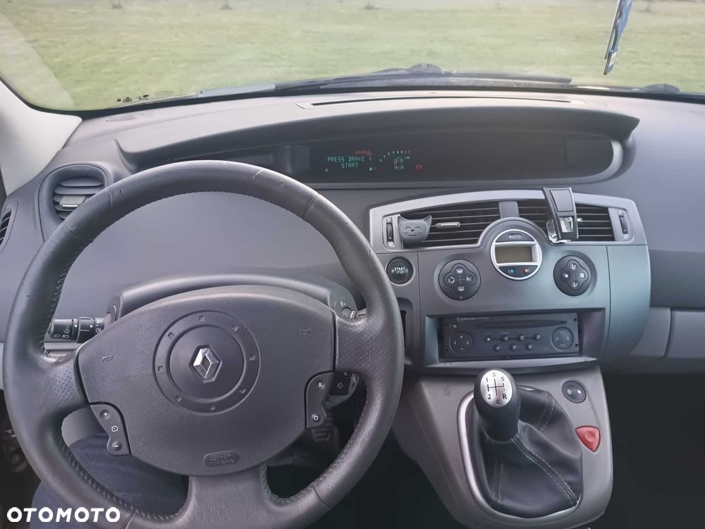 Renault Scenic - 8
