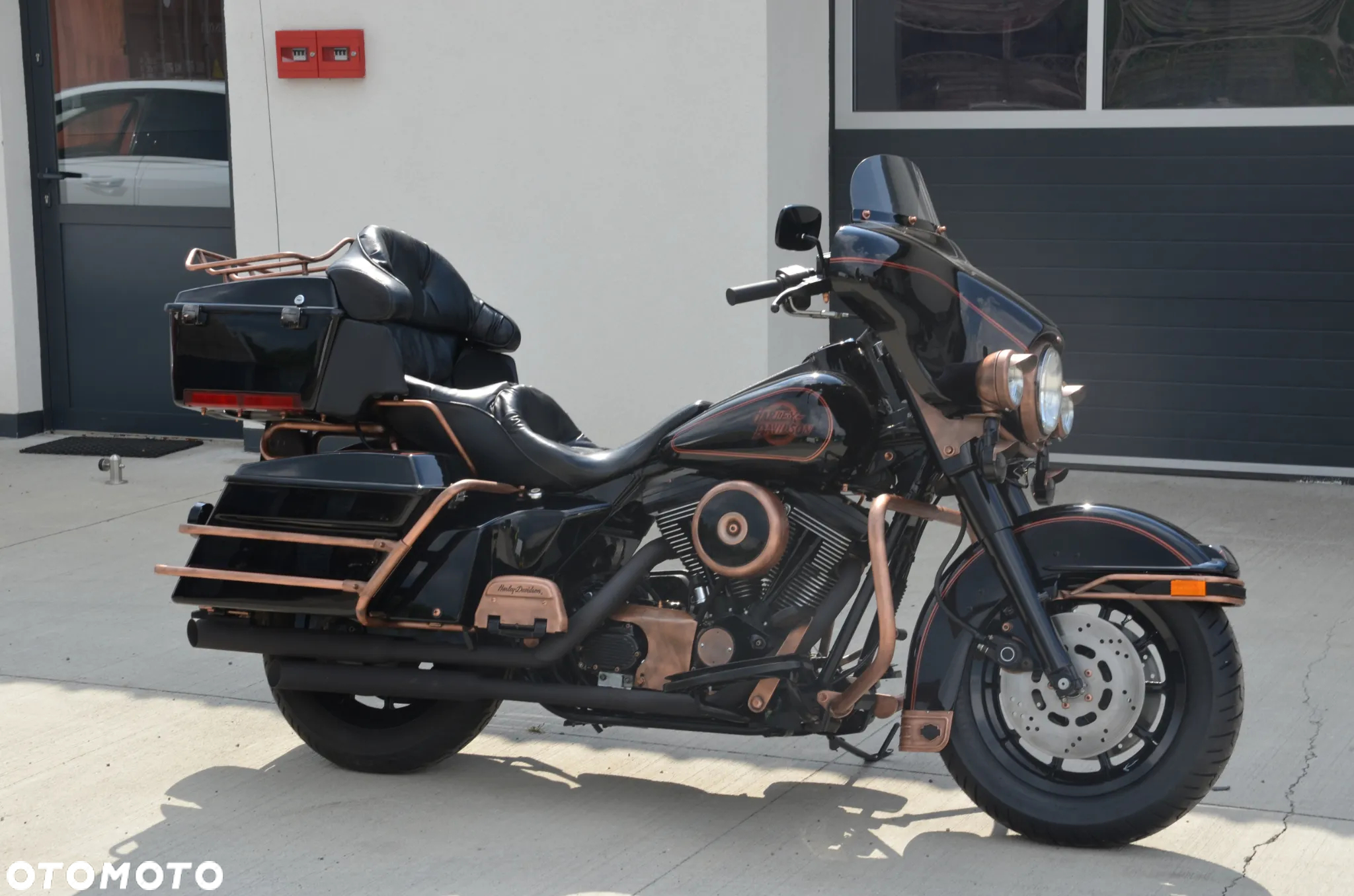 Harley-Davidson FLH Electra Glide - 38
