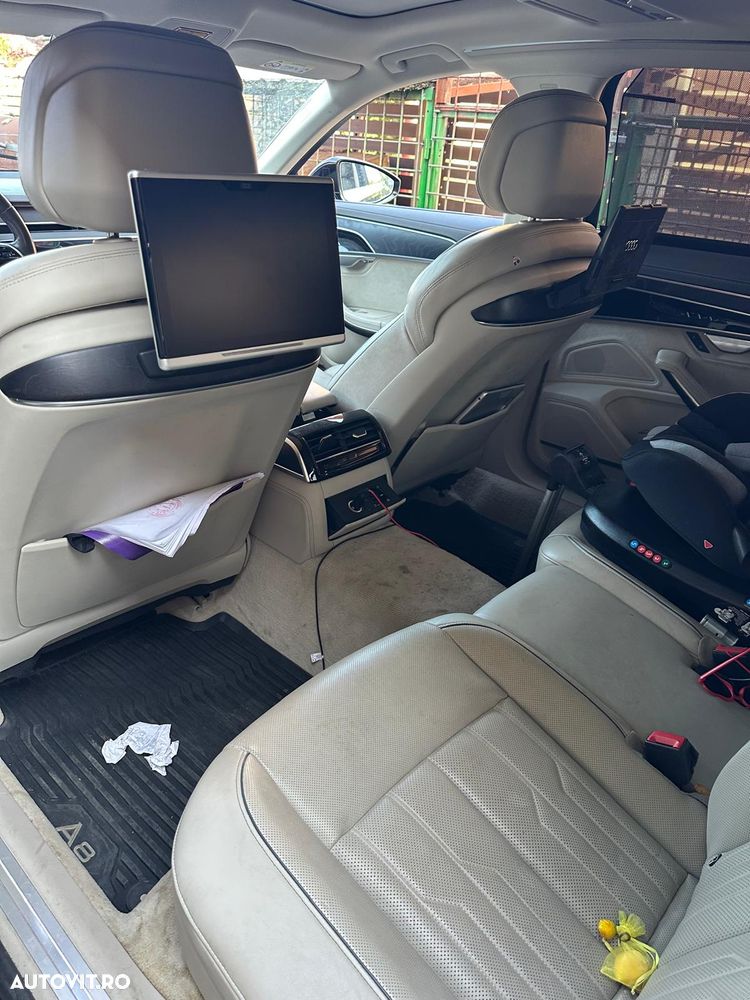 Audi A8 - 12