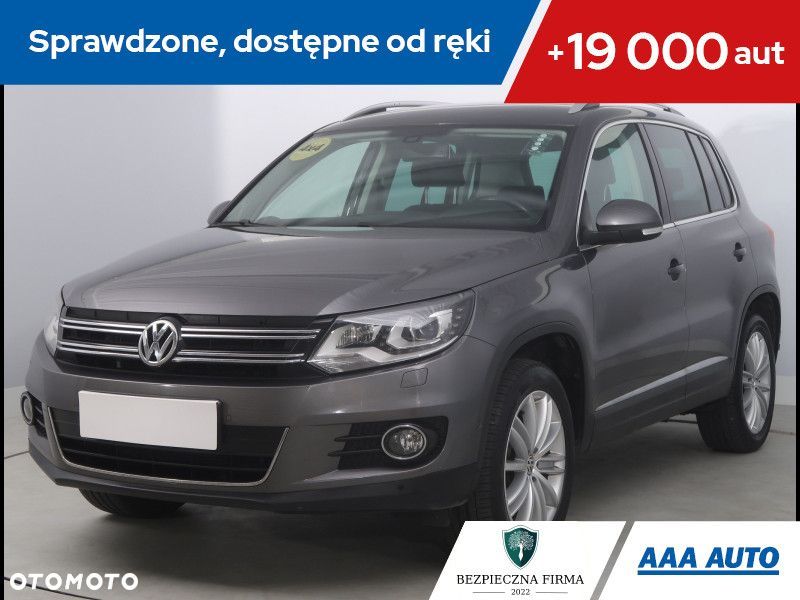Volkswagen Tiguan - 1