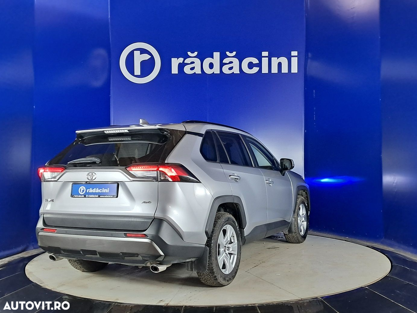 Toyota RAV4 - 7