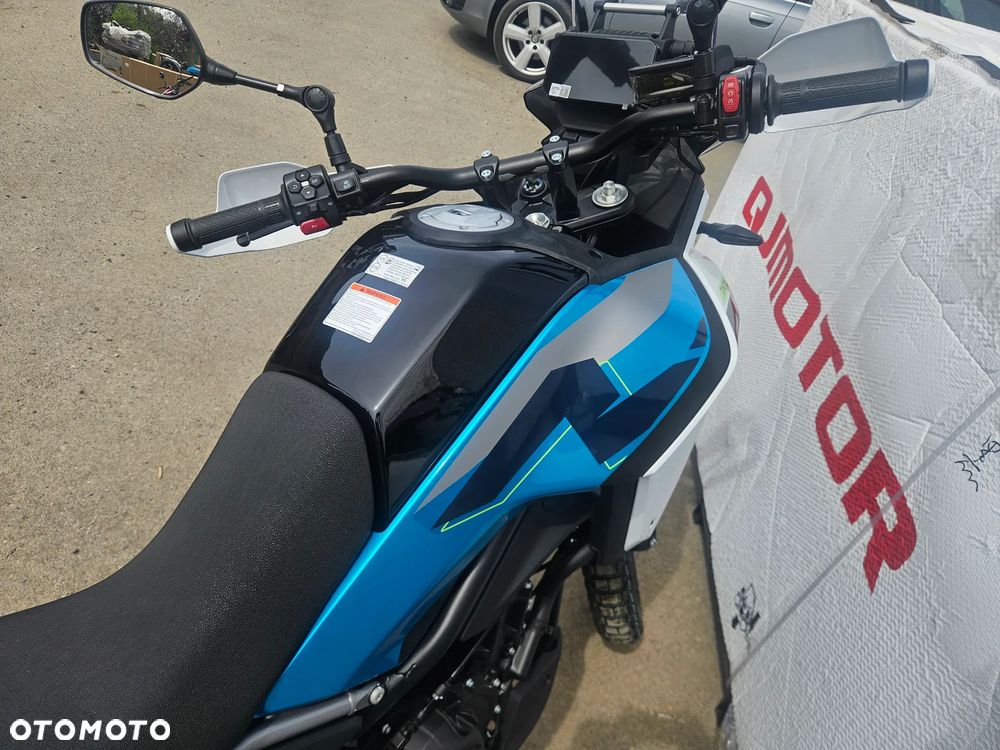 CFMoto MT - 11