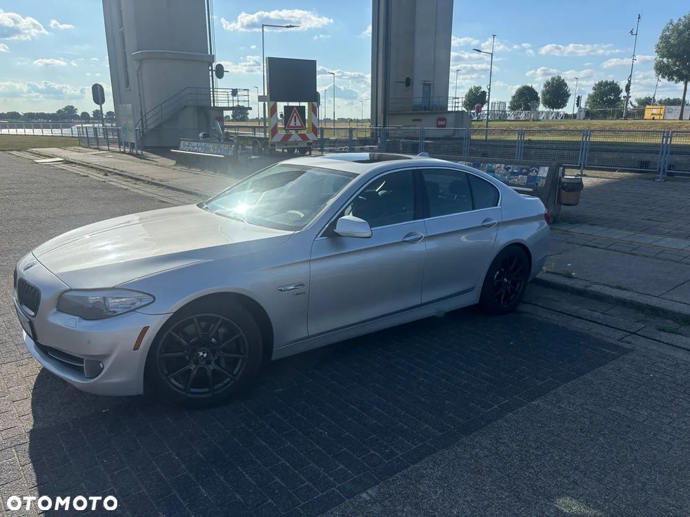 BMW Seria 5 535i xDrive - 4