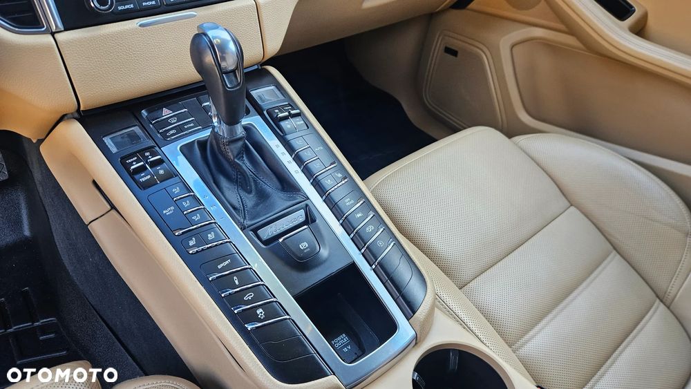 Porsche Macan - 23