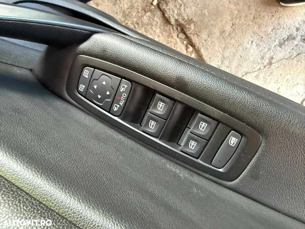 Renault Megane Grandtour ENERGY dCi 110 Start & Stopp Bose Edition - 13