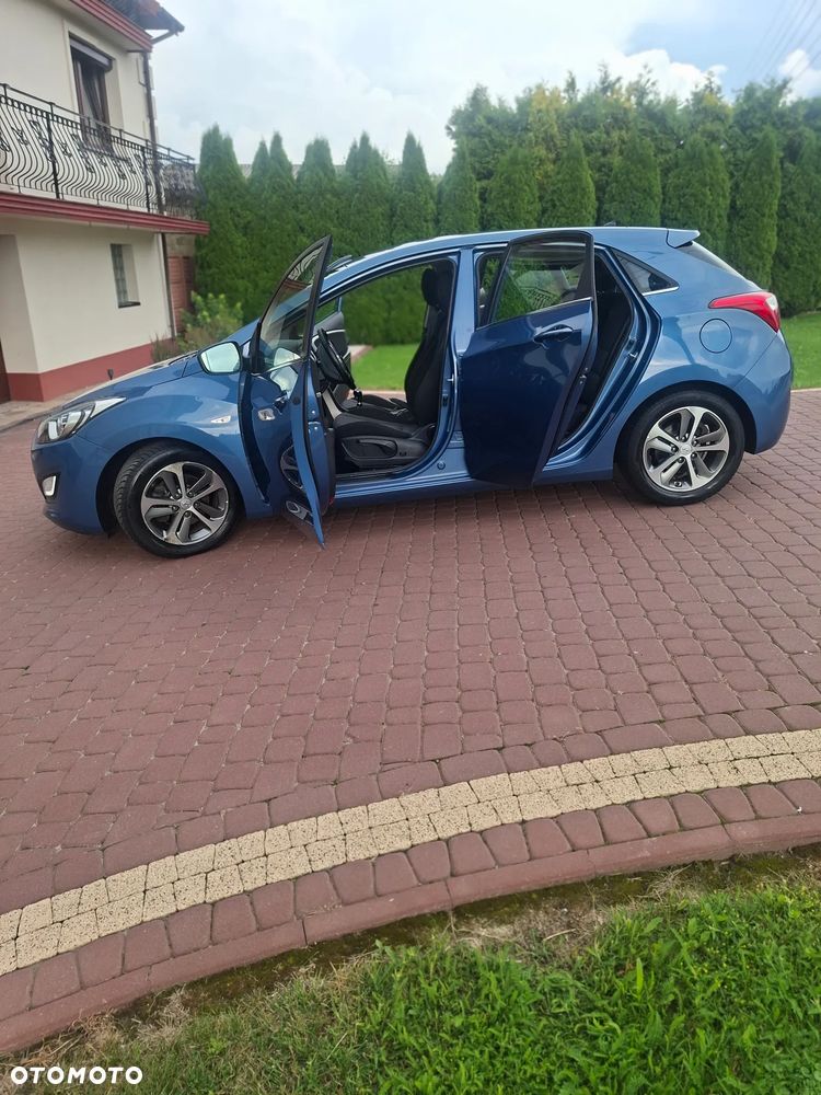 Hyundai i30 blue 1.4 Passion - 7