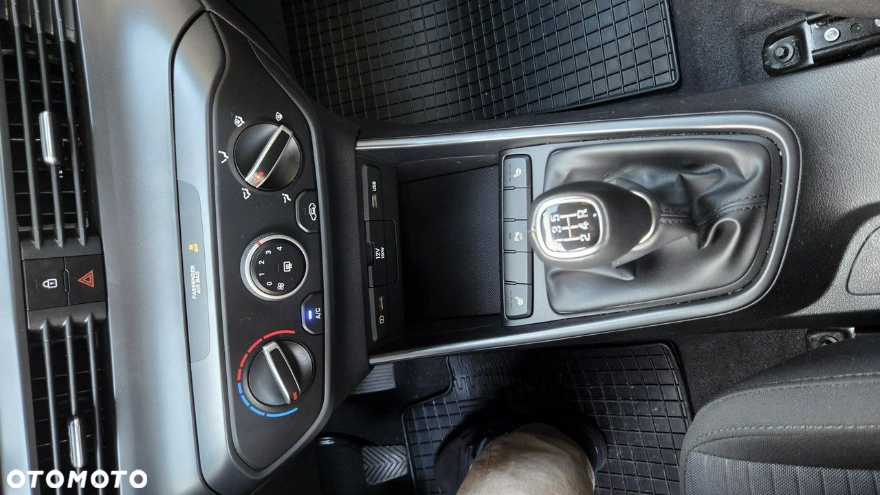Hyundai i20 - 18