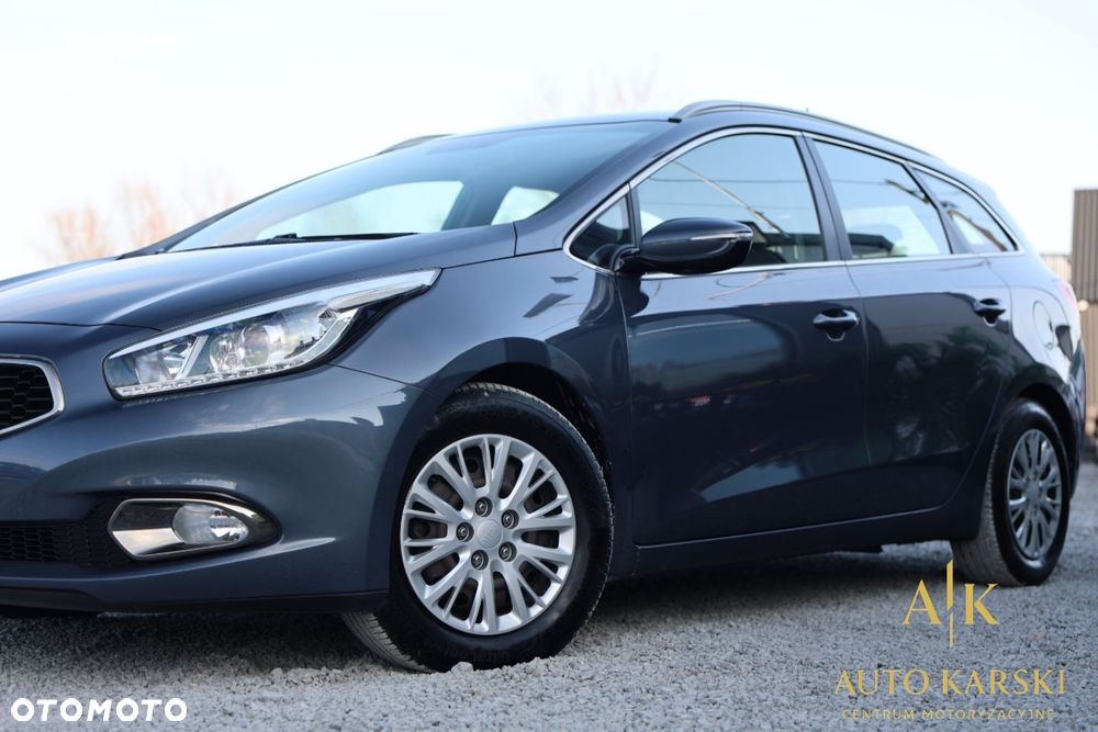 Kia Ceed - 11