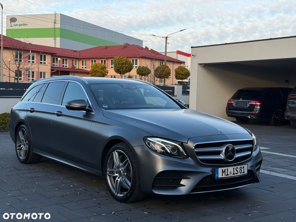 Mercedes-Benz Klasa E 350 d 4Matic T 9G-TRONIC AMG Line - 4