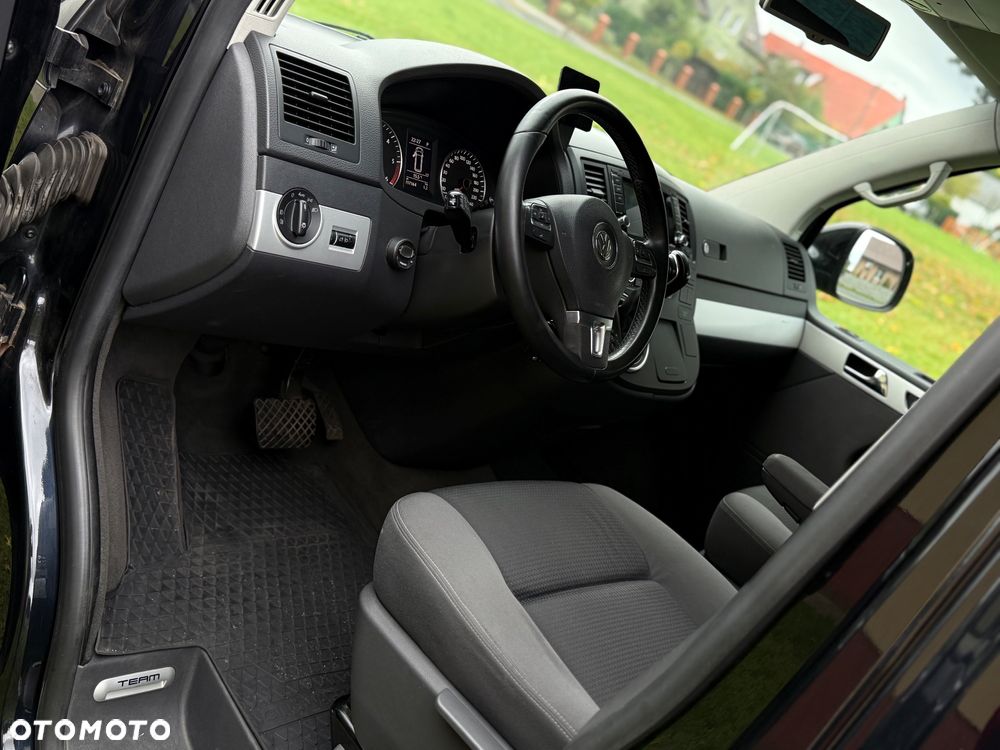 Volkswagen Multivan - 3