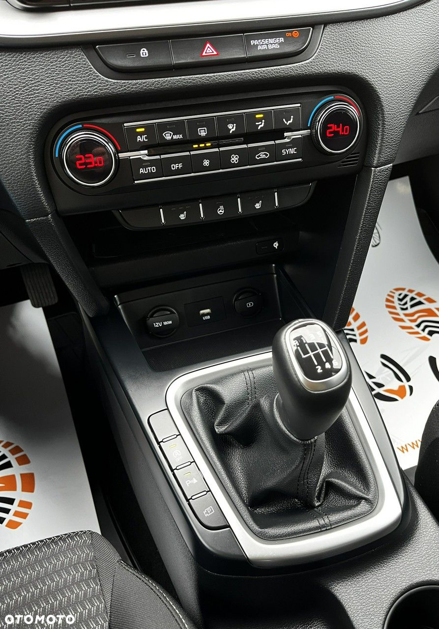 Kia Ceed 1.5 T-GDI Business Line Plus - 27