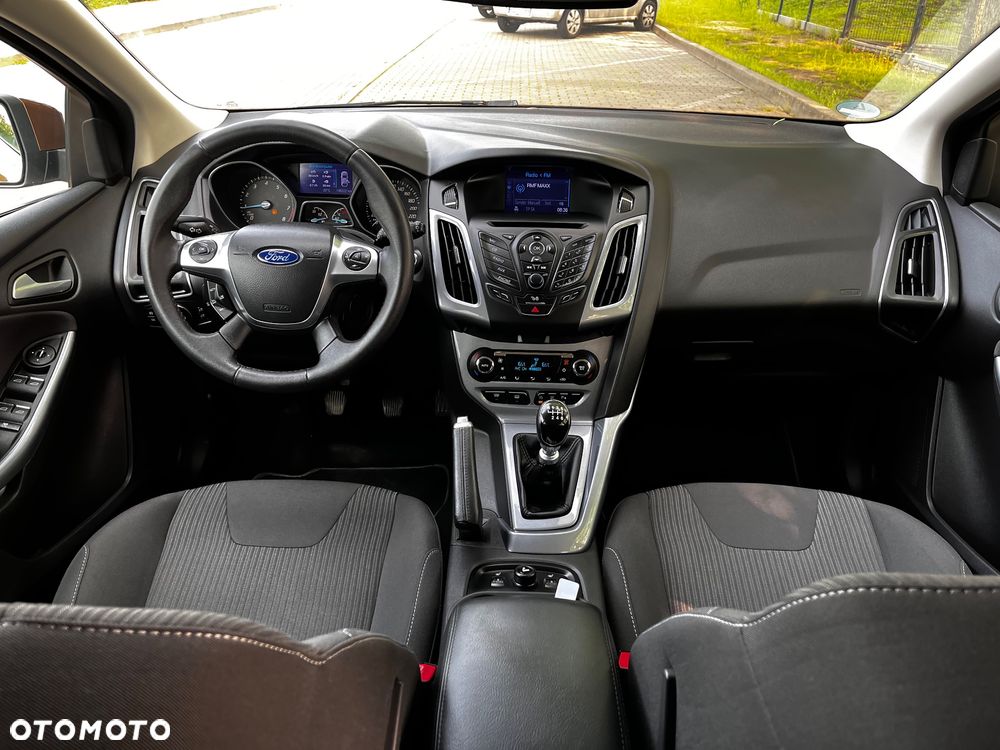 Ford Focus SW 1.0 EcoBoost S&S Titanium - 24