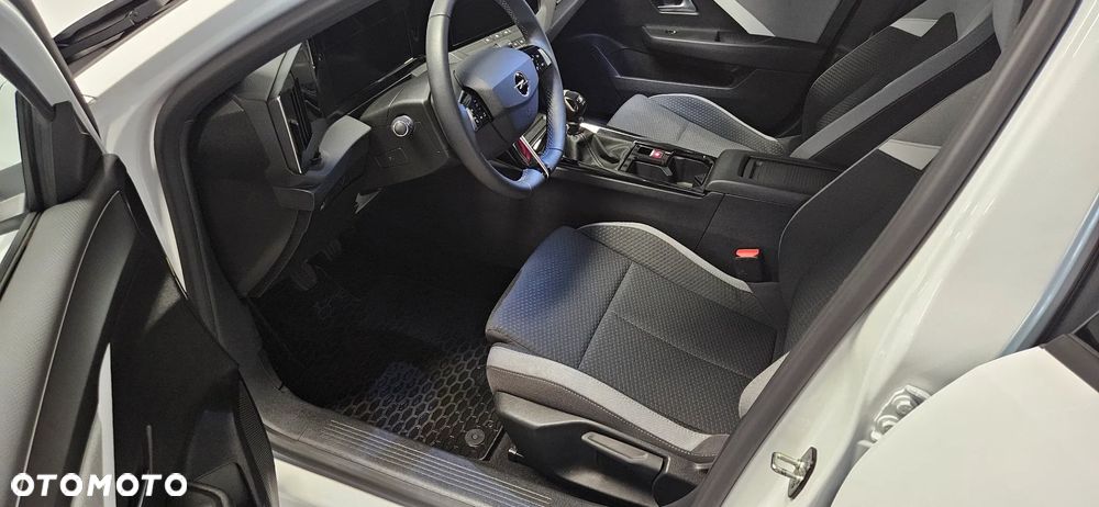 Opel Astra 1.2 T Edition S&S - 8