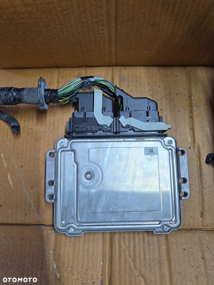 Ford Focus MK3 sterownik silnika komputer F1FA12A650ASD - 3