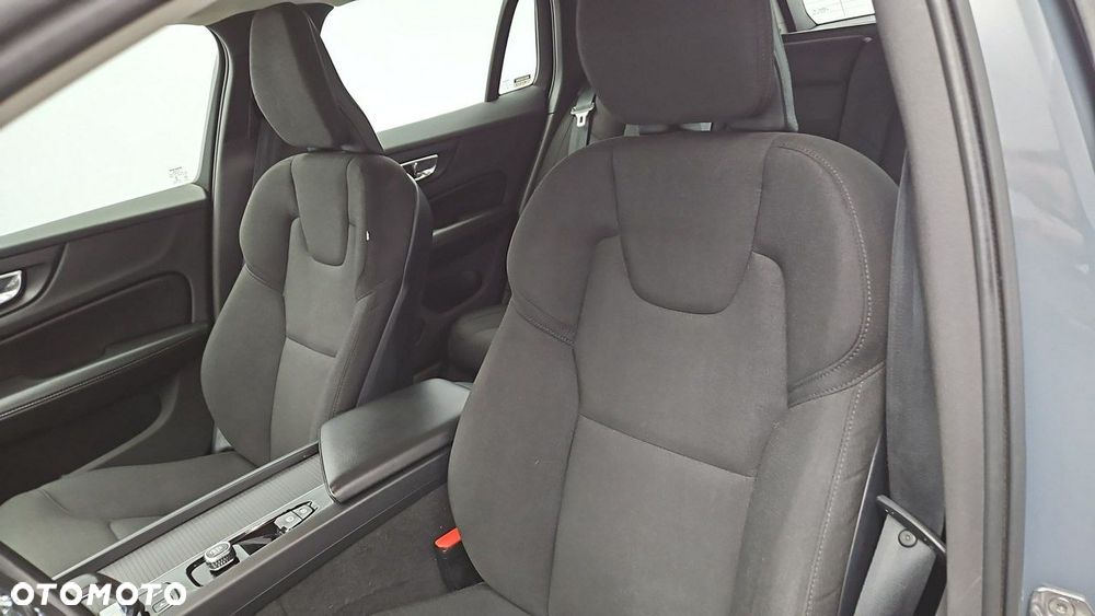 Volvo V60 B3 B Momentum Pro - 11