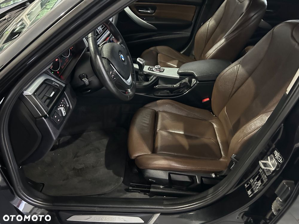 BMW Seria 3 320d - 17