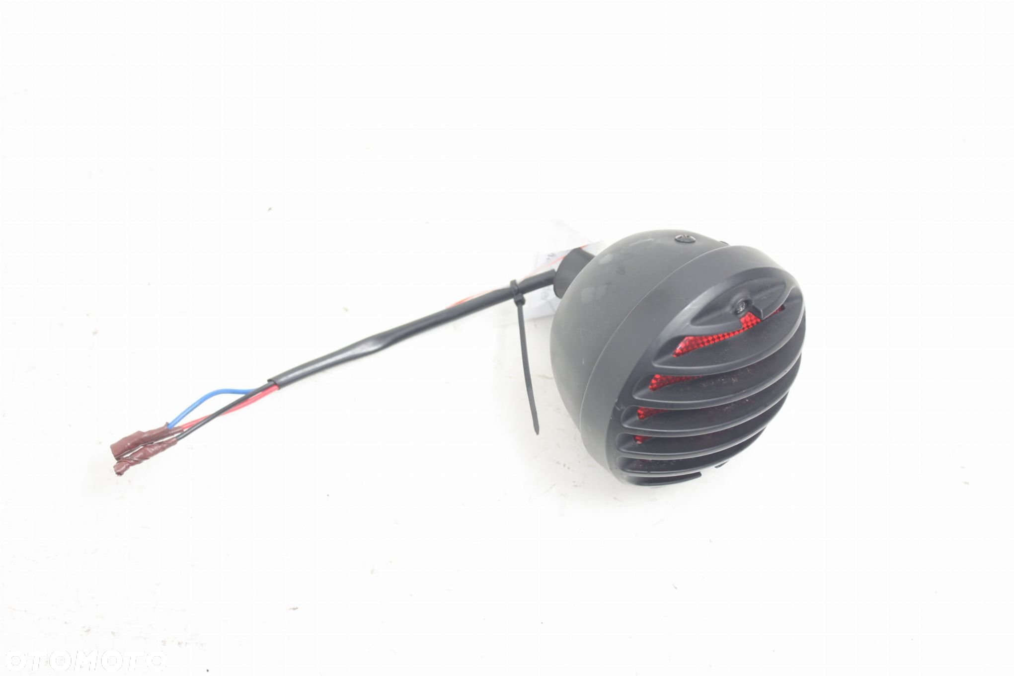 LAMPA TYLNA Suzuki VZ 800 Marauder - 3