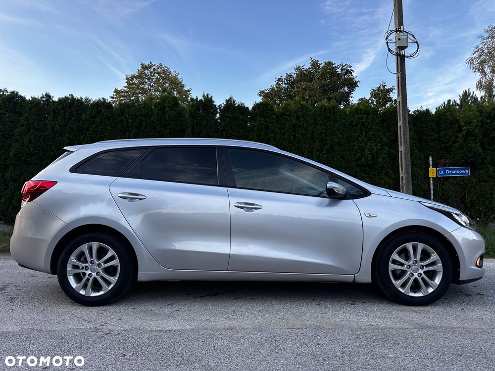 Kia Ceed 1.6 GDI Fifa World Cup Edition - 5