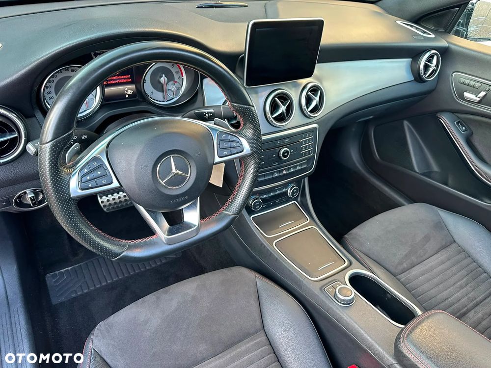 Mercedes-Benz CLA 200 d 7G-DCT AMG Line - 14