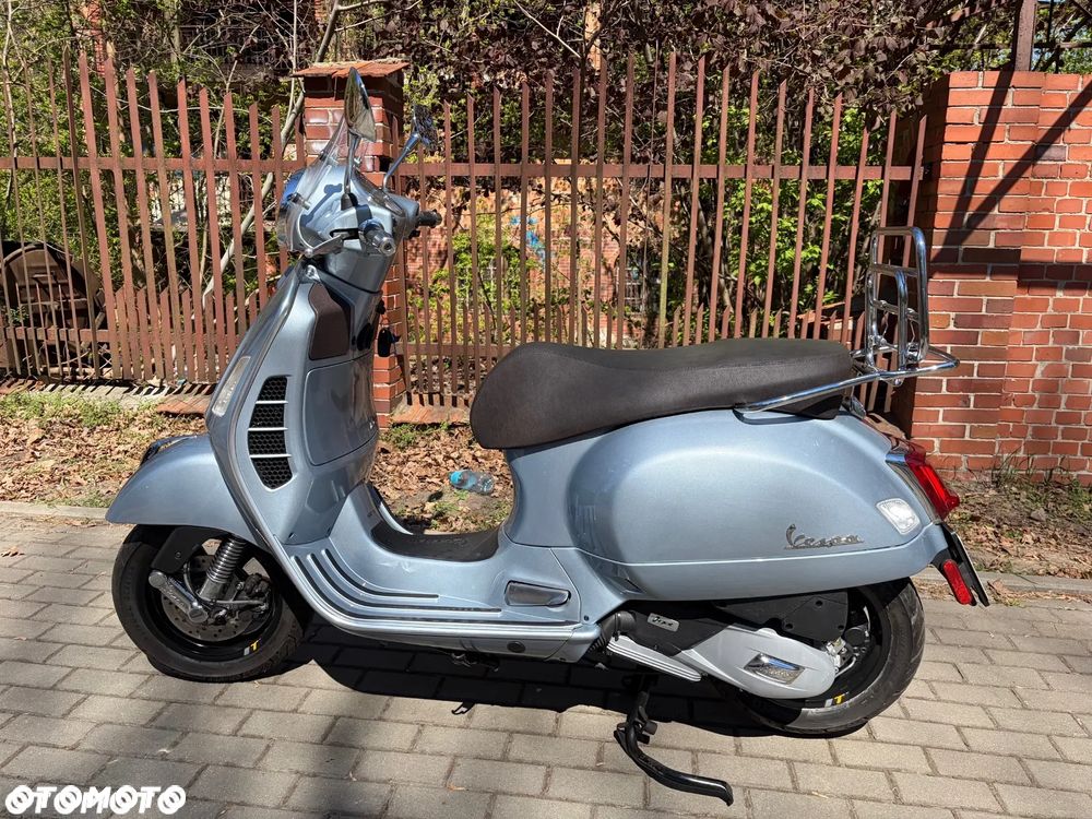 Vespa GTS - 9