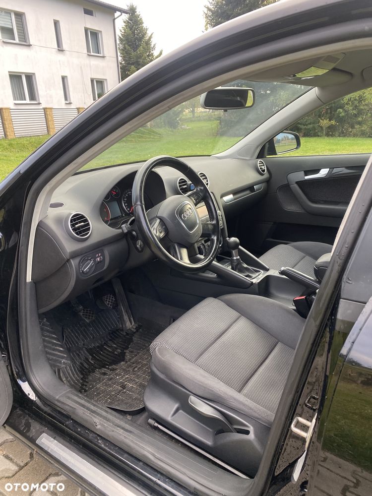 Audi A3 Sportback 1.9 TDI DPF Ambiente - 6