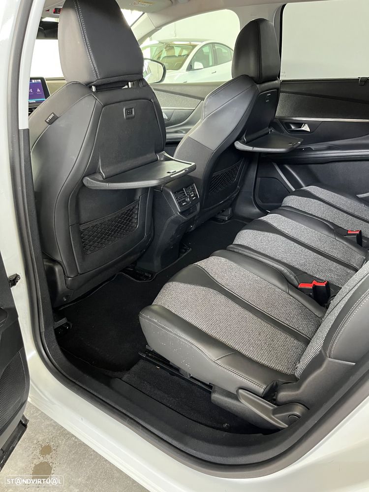 Peugeot 5008 PureTech 130 EAT8 Stop & Start Allure Pack - 14