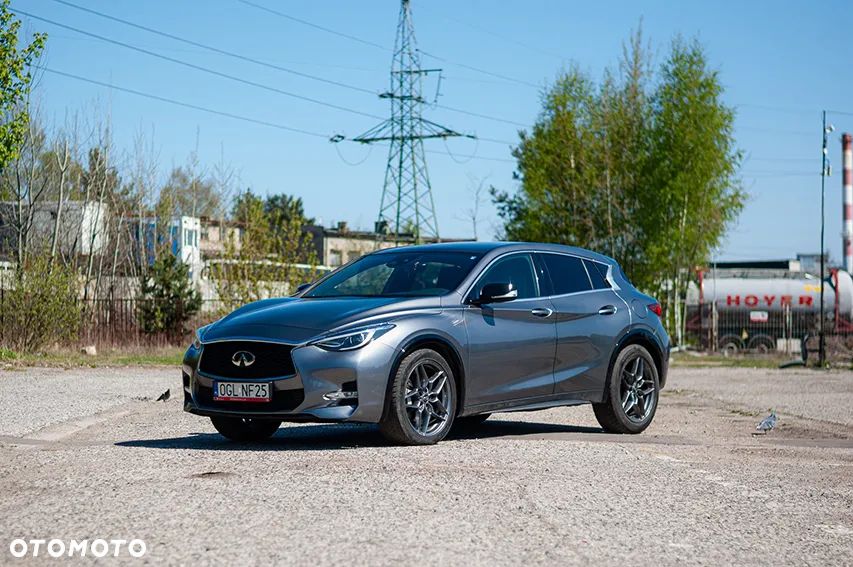 Infiniti Q30 2.2d Sport City Black AWD 7DCT - 1