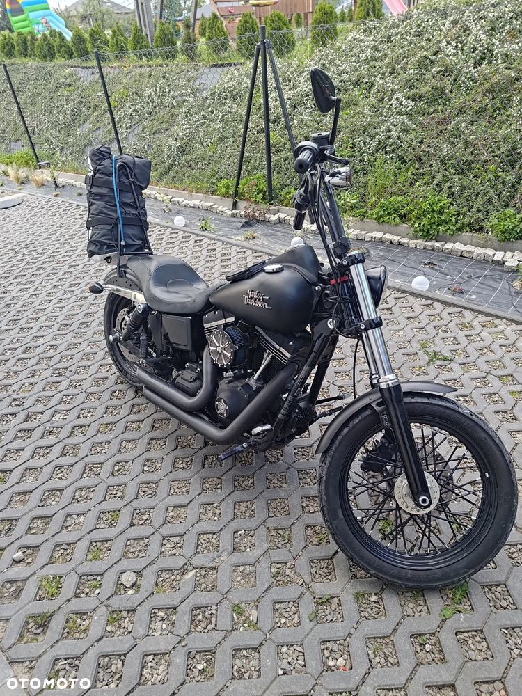 Harley-Davidson Dyna Street Bob - 12