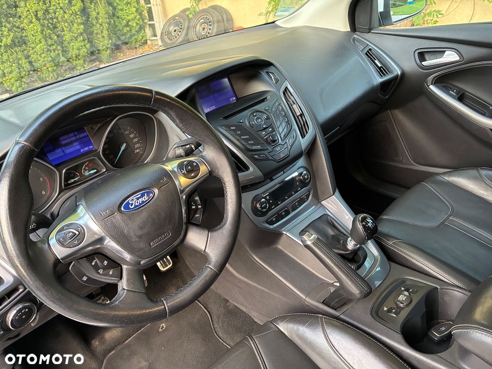 Ford Focus - 8