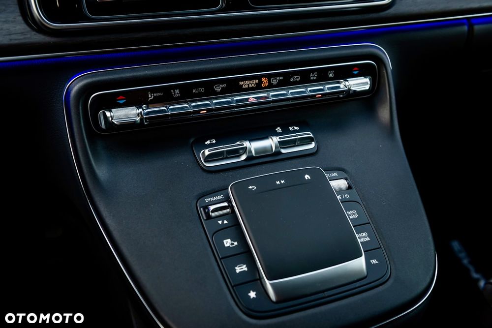 Mercedes-Benz Klasa V 300 d extralang 4Matic 9G-TRONIC Avantgarde Edition Edition 19 - 13