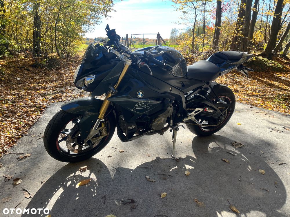 BMW S