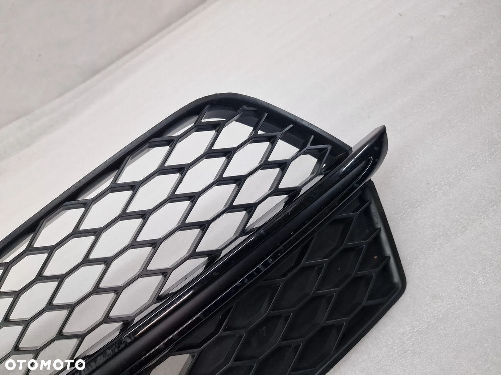 AUDI Q5 8R0 LIFT S-LINE LEWA KRATKA BOCZNA ZDERZAKA PRZEDNIEGO PRZÓD , NR 8R0807681R , NR AUKCJI D/97 - 15