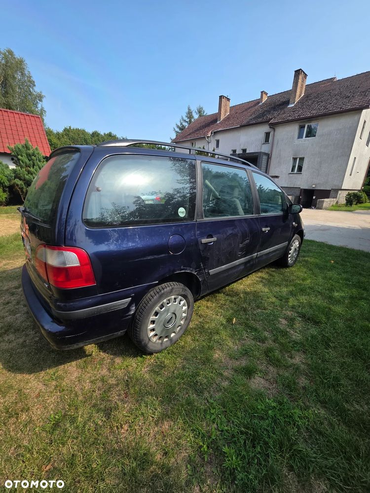 Ford Galaxy 1.9 TDI Ambiente - 2