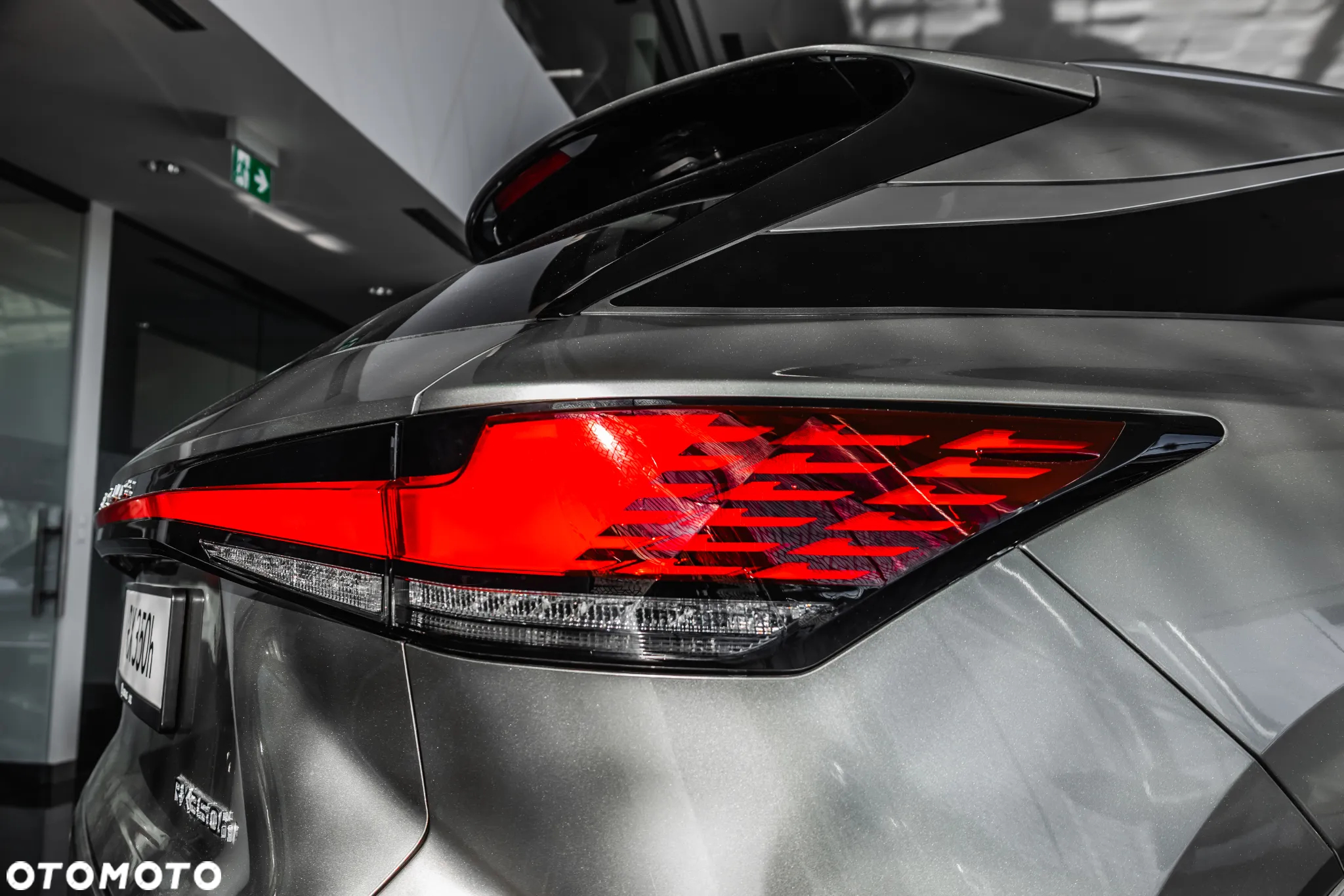 Lexus RX 350h Prestige - 18