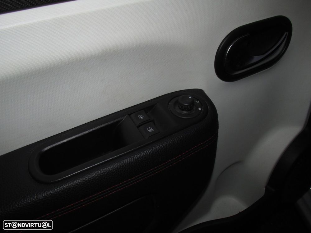 Renault Twingo 0.9 TCe Le Coq Sportif - 38
