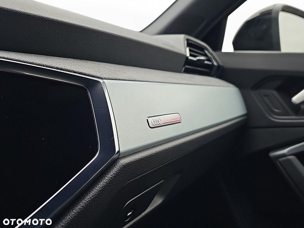 Audi Q3 Sportback - 18