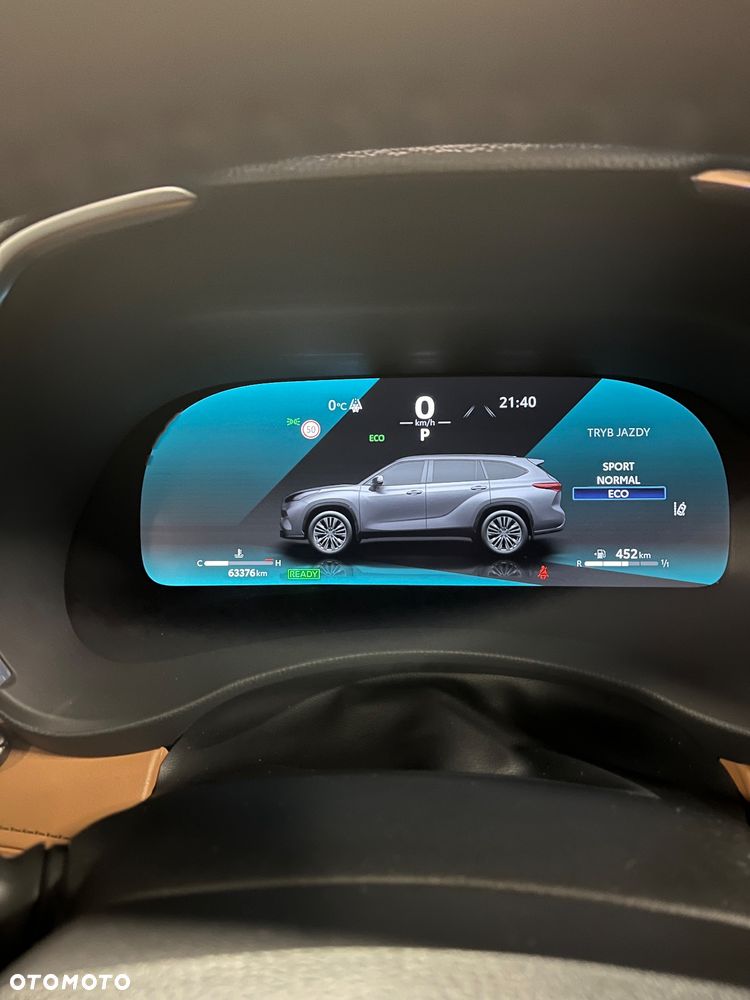 Toyota Highlander 2.5 Hybrid Executive - 22