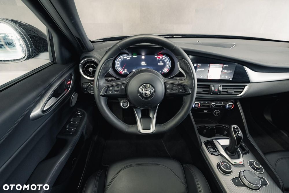 Alfa Romeo Giulia 2.0 Turbo Veloce Q4 - 12