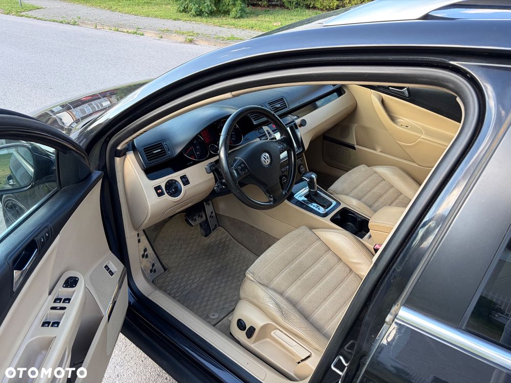 Volkswagen Passat 3.2 V6 FSI 4Motion DSG Highline - 13