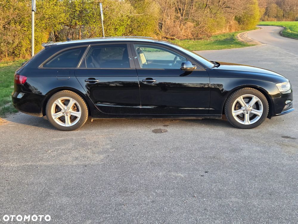 Audi A4 Avant 2.0 TDI DPF Ambiente - 17