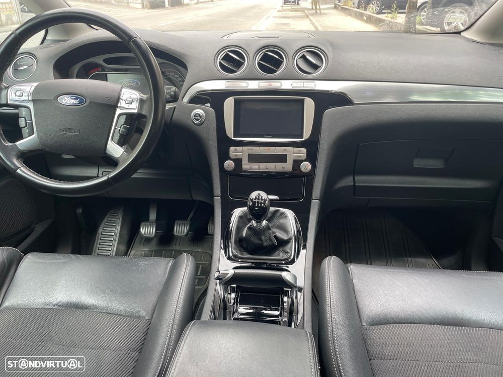 Ford S-Max 2.0 TDCi Titanium 7L - 8