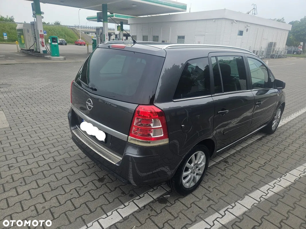 Opel Zafira 1.8 Cosmo - 6