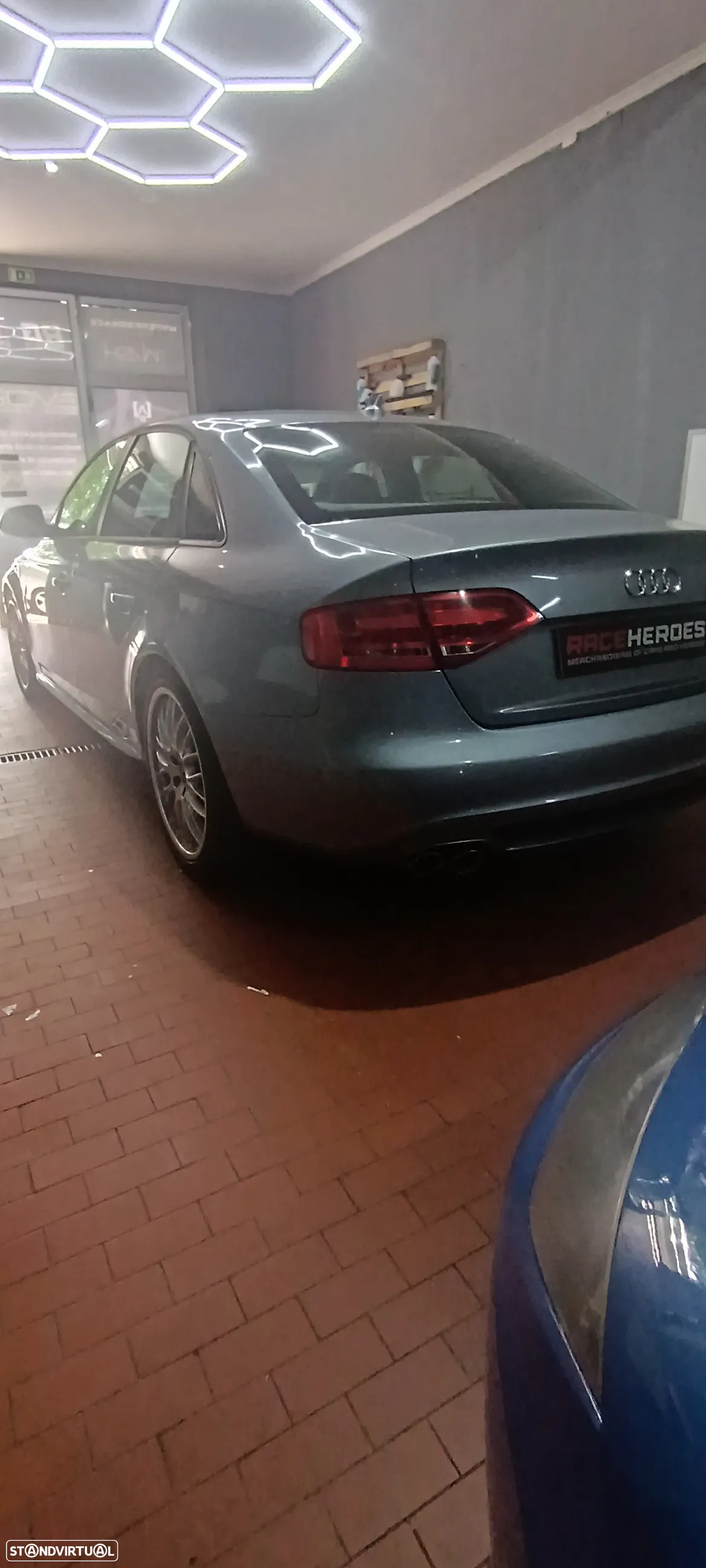 Audi A4 2.0 TDI multitronic S-line - 6