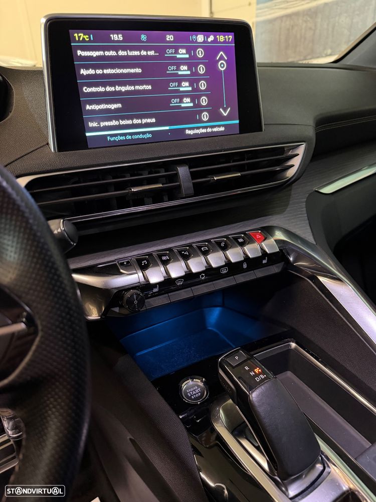 Peugeot 3008 1.6 Hybrid4 GT Pack e-EAT8 - 19