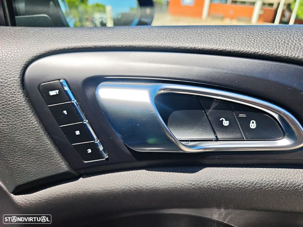 Porsche Cayenne Platinum Edition - 26