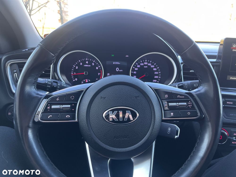 Kia Ceed 1.4 T-GDI L Business Line Plus DCT - 32