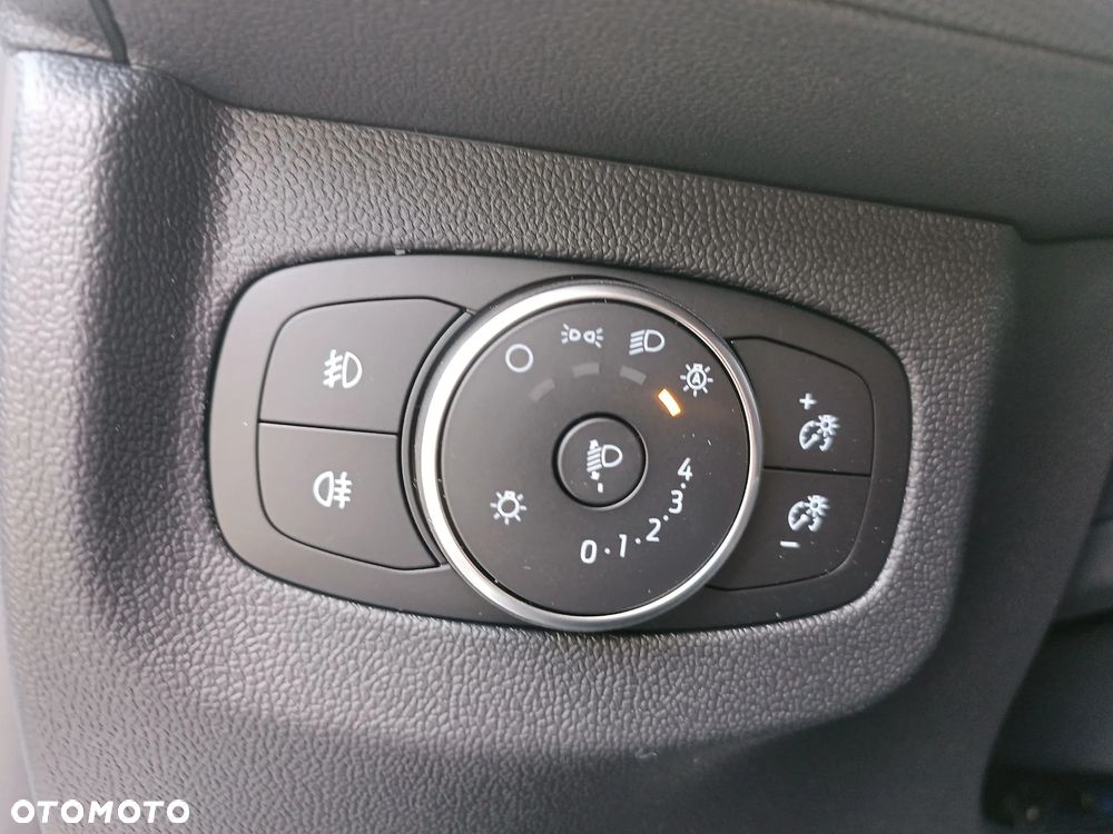 Ford Transit Courier - 20