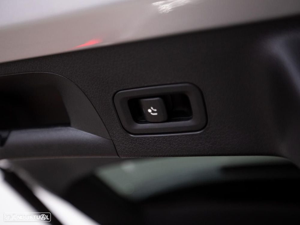 Mercedes-Benz CLA 250 e Shooting Brake AMG Line - 14